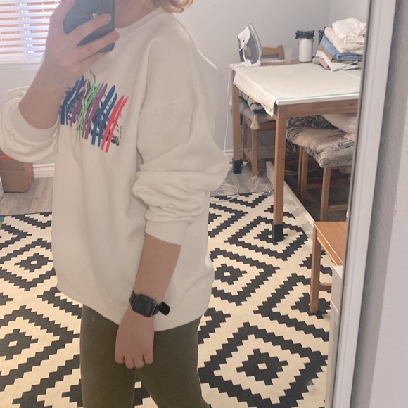 Vintage white oversized sweatshirt - Picture 9 of 14